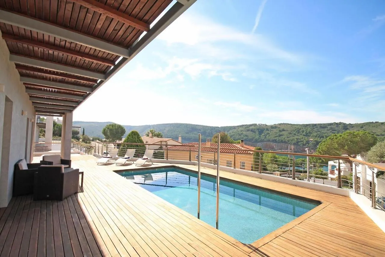 L' Escala Villa Reina  L' Escala