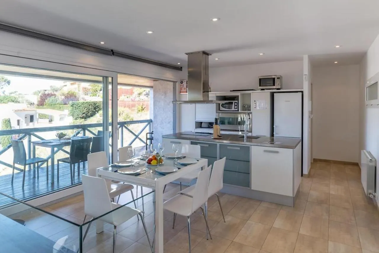 L' Escala Villa Reina 0*, L' Escala